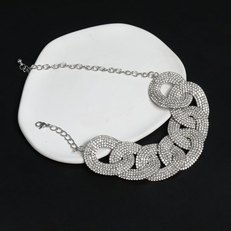 Ig Style Luxurious Commute Twist Alloy Plating Inlay Rhinestones Silver Plated Women's Necklace