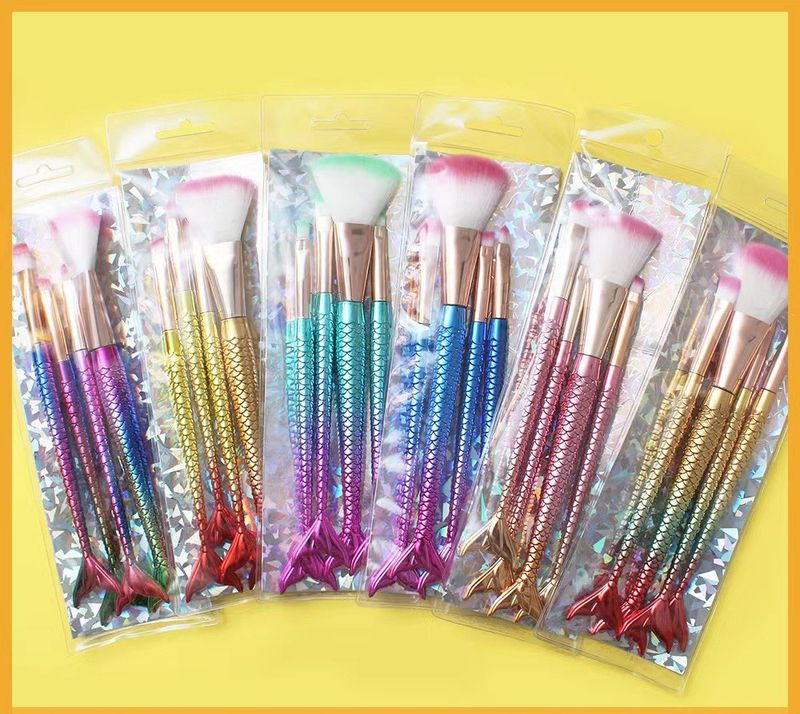 Glam Multicolor Artificial Fiber Aluminum Mermaid Handle Makeup Brushes 4 Pieces Set