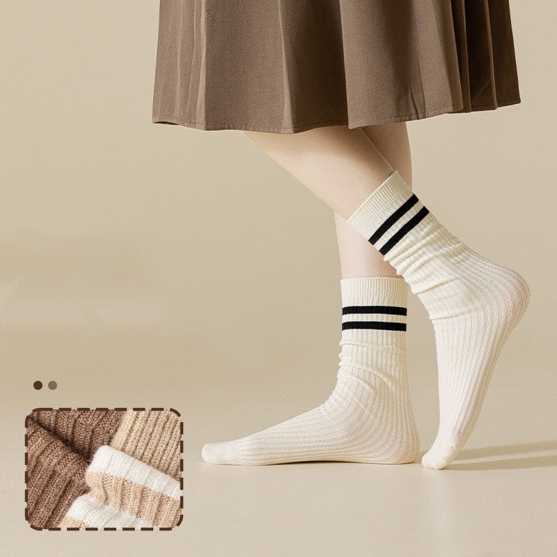 Frau Preppy-stil Farbblock Wolle Crew Socken Ein Paar