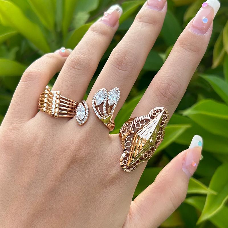 Vintage Style Exaggerated Xuping Solid Color Alloy Plating Inlay Artificial Gemstones 18k Gold Plated Women's Open Rings