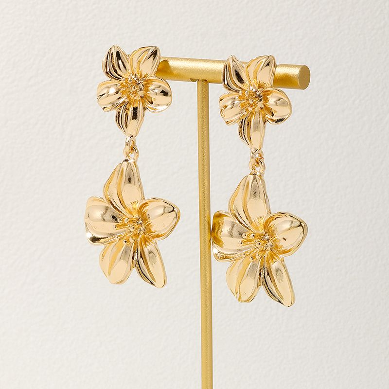 1 Piece Elegant Sweet Flower Petal Alloy Drop Earrings