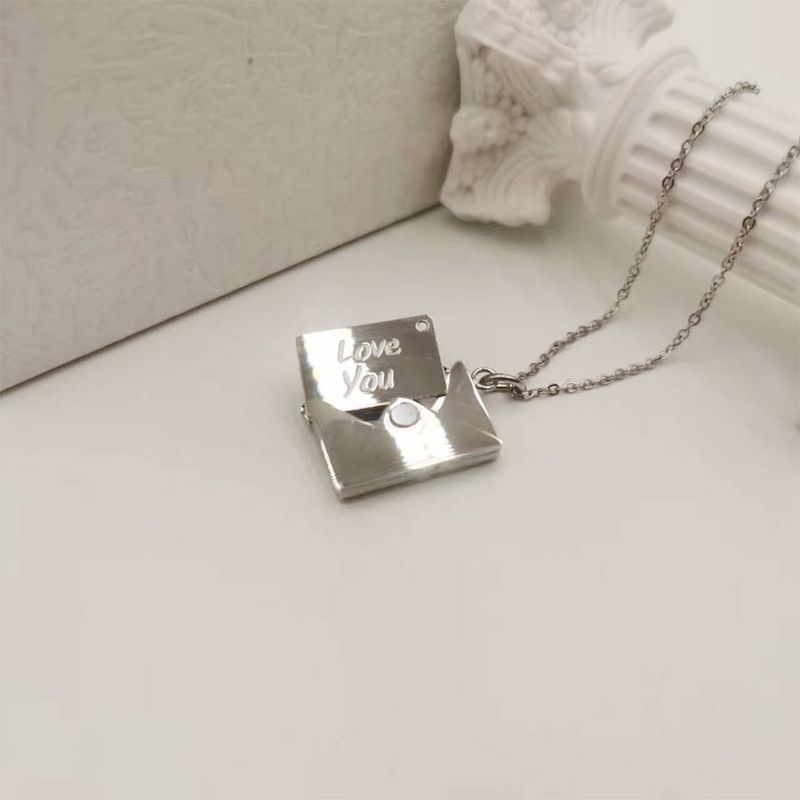 Einfacher Stil Umschlag Rostfreier Stahl Halskette Mit Anhänger