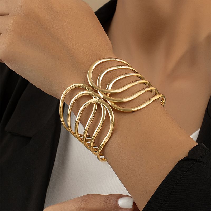 Nordic Style Exaggerated Sexy Curve Lines Alloy Women's Bangle
