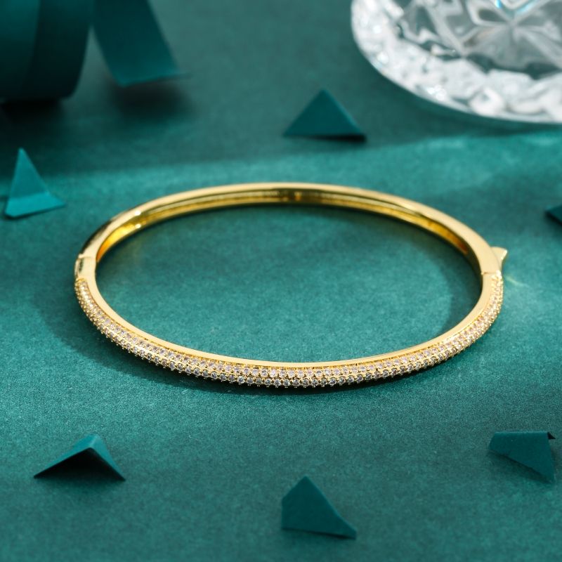 Elegant Luxurious Round Copper 18k Gold Plated Zircon Bangle In Bulk