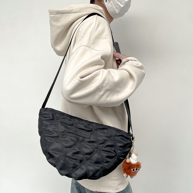 Unisex Nylon Lingge Vintage Style Dumpling Shape Zipper Shoulder Bag