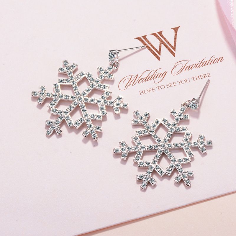 1 Pair Ig Style Shiny Snowflake Hollow Out Inlay Copper Zircon Drop Earrings