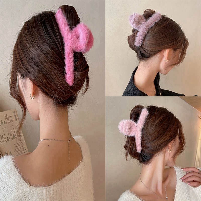 Women's Casual Simple Style Solid Color Rabbit Fur Plastic Flannel Handmade Plush Hair Claws