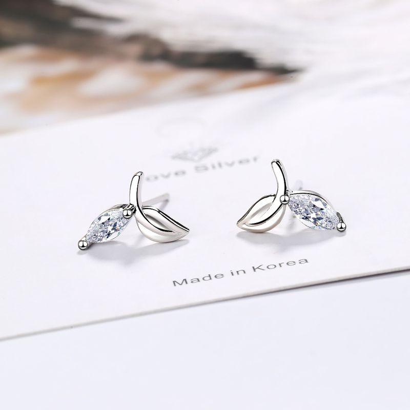 1 Pair Basic Leaf Plating Inlay Copper Zircon White Gold Plated Ear Studs