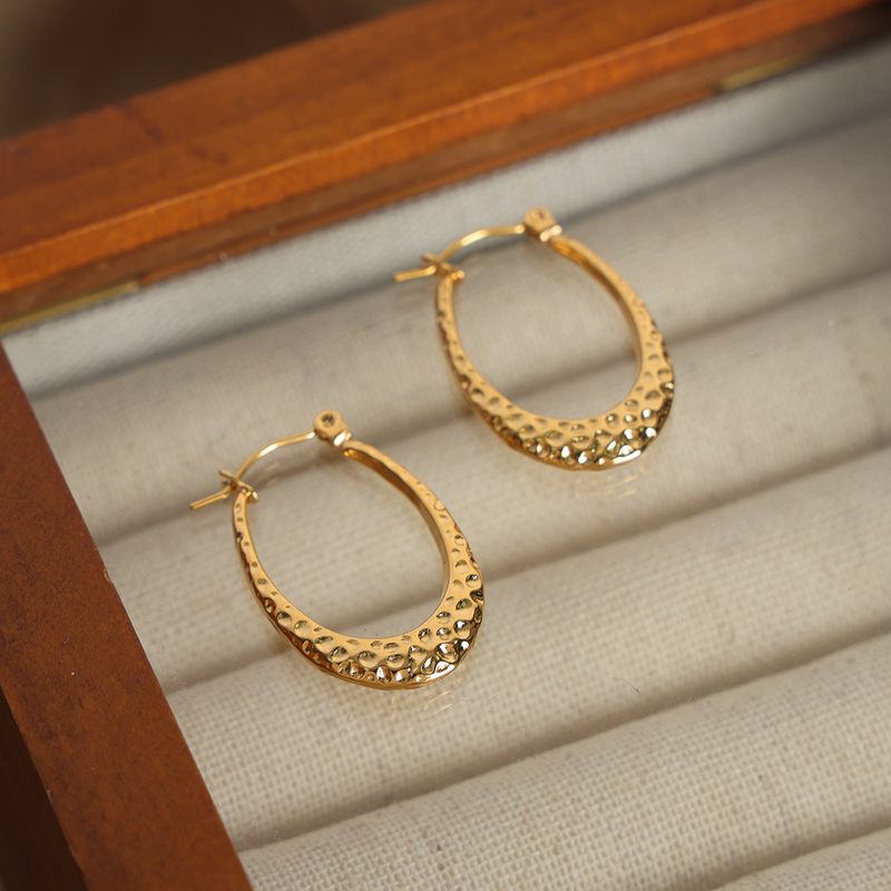 1 Pair Casual Simple Style Solid Color Plating Titanium Steel 18k Gold Plated Hoop Earrings