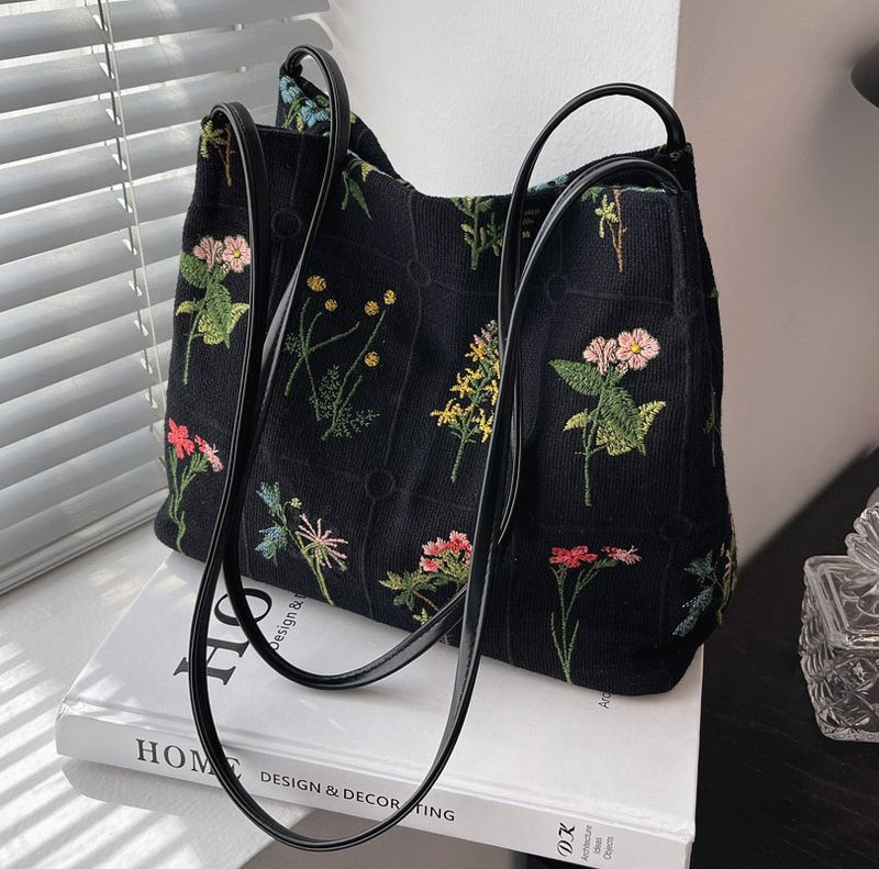 Women's Canvas Flower Vintage Style Bucket Magnetic Buckle Shoulder Bag