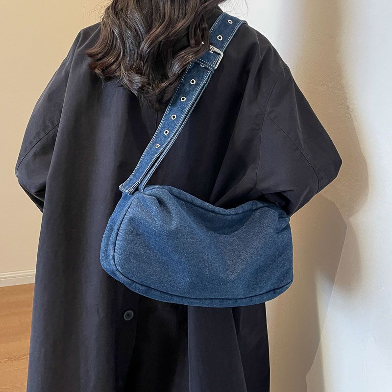 Women's Denim Solid Color Vacation Sewing Thread Square Zipper Shoulder Bag