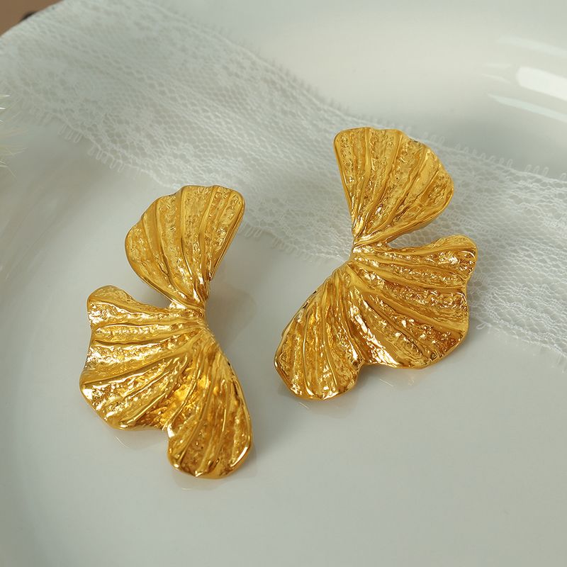 1 Pair Glam Exaggerated Leaves Plating Titanium Steel 18k Gold Plated Drop Earrings