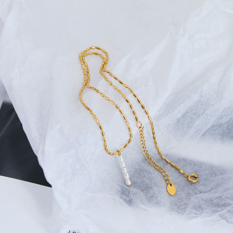 Commute Solid Color Freshwater Pearl Titanium Steel Plating 18k Gold Plated Women's Necklace