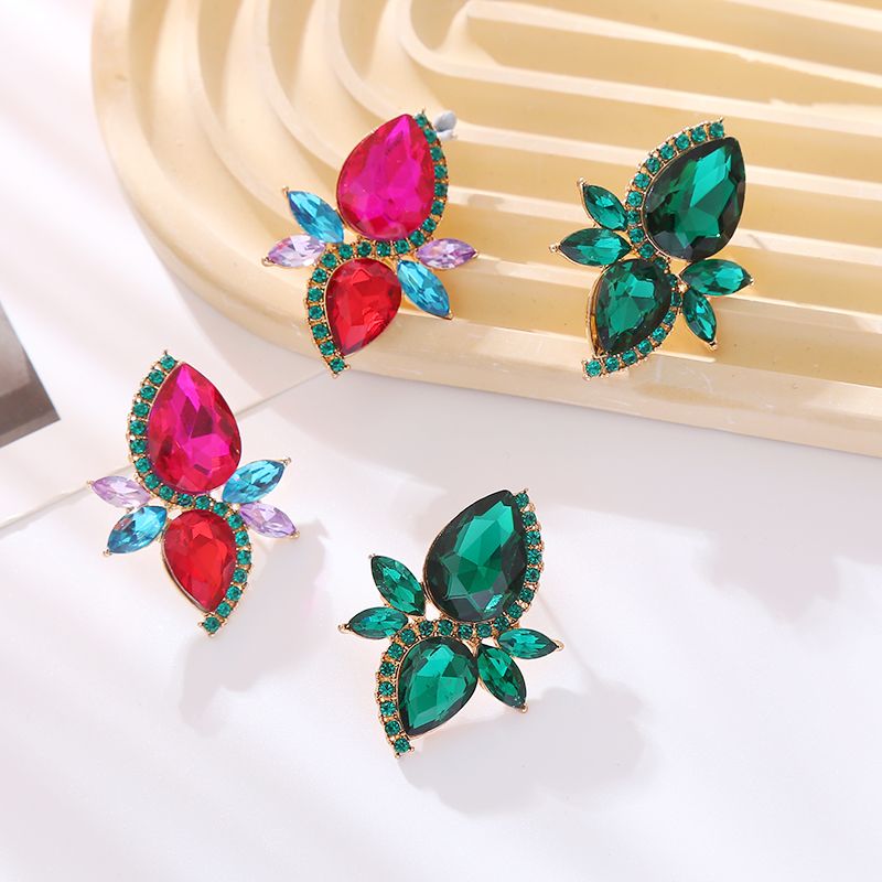1 Pair Simple Style Classic Style Geometric Inlay Artificial Crystal Glass Rhinestones Ear Studs