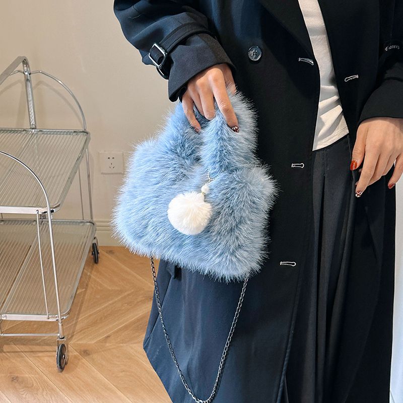 Women's Plush Solid Color Cute Classic Style Streetwear Fluff Ball Sewing Thread Chain Square Magnetic Buckle Handbag