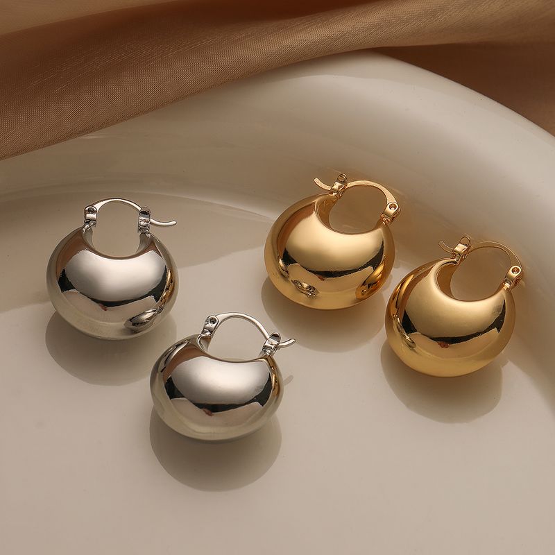 1 Paar Lässig Elegant Einfacher Stil Geometrisch Überzug Kupfer 18 Karat Vergoldet Ohrringe