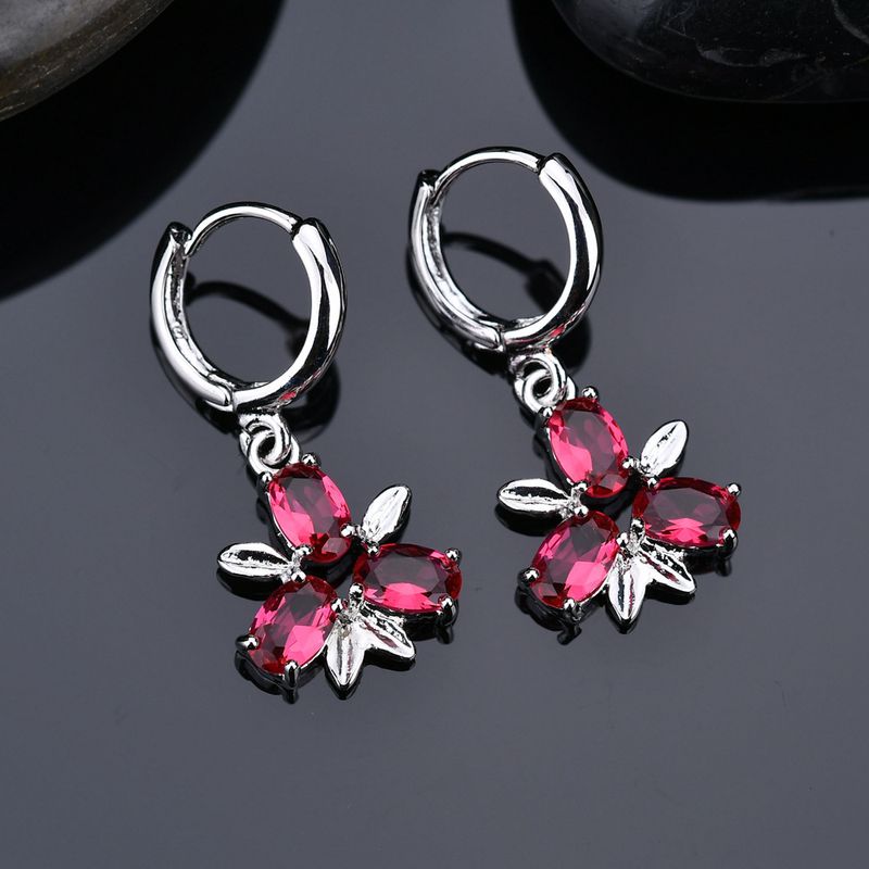 1 Pair Simple Style Shamrock Plating Inlay Copper Brass Artificial Crystal White Gold Plated Drop Earrings