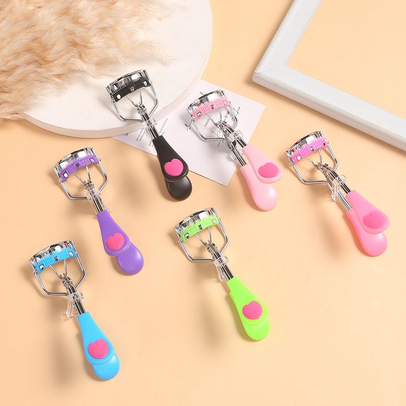Cute Color Block Heart Shape Stainless Steel Plastic Eyelash Brushes 1 Piece