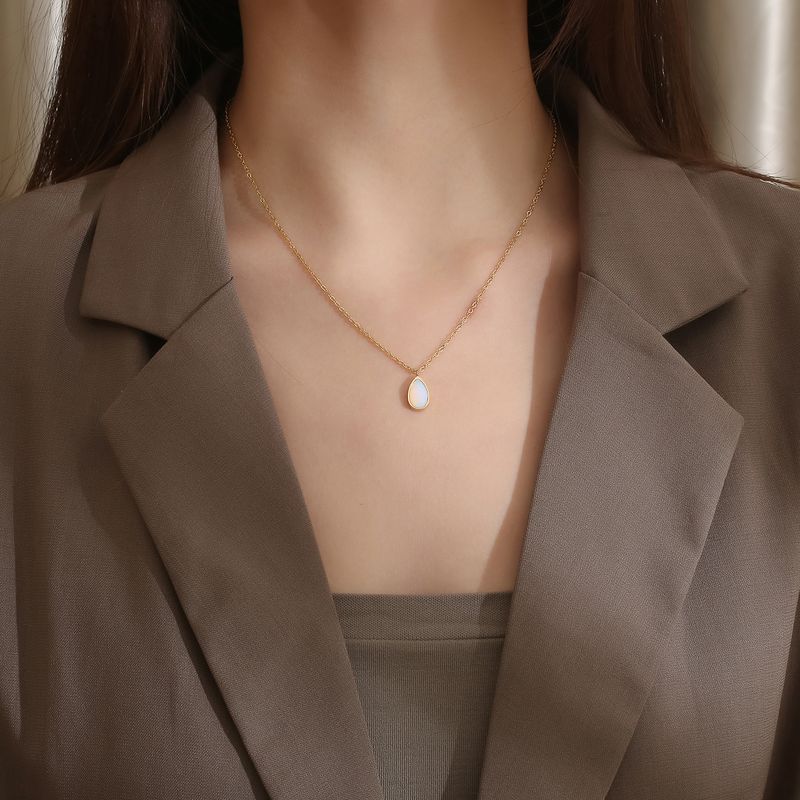 Edelstahl 304 18 Karat Vergoldet IG-Stil Elegant Einfacher Stil Polieren Überzug Wassertropfen Opal Halskette
