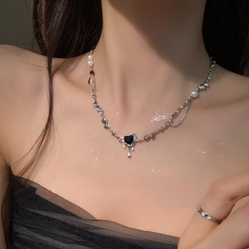 Sweet Classic Style Heart Shape Alloy Wholesale Pendant Necklace