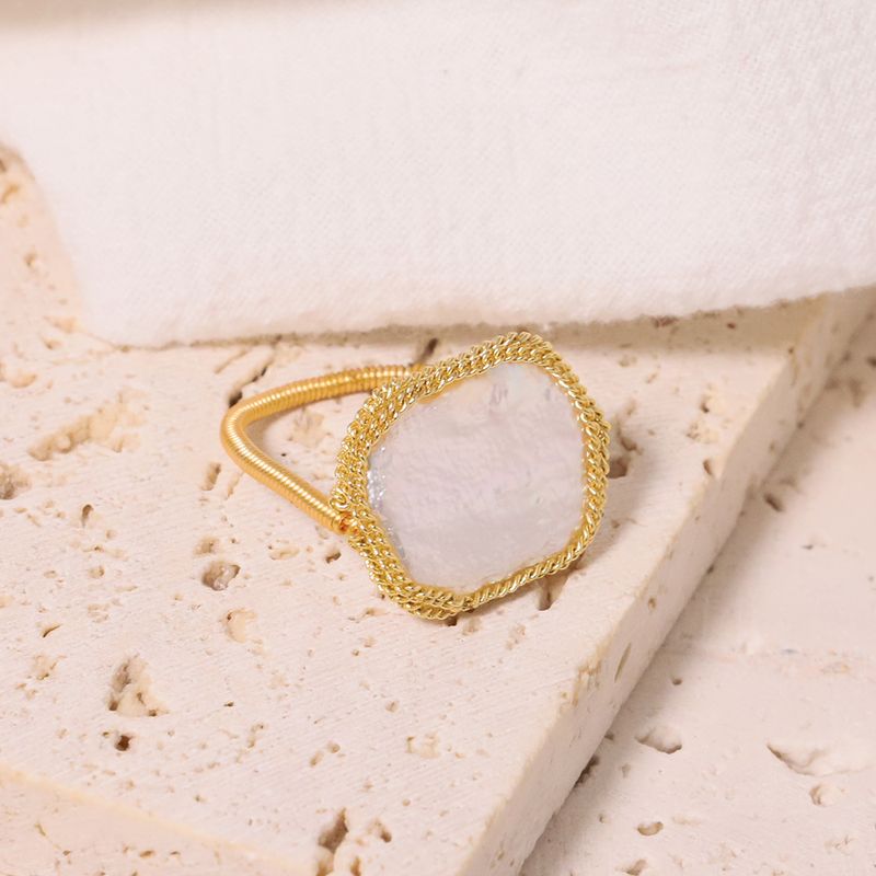 Einfacher Stil Klassischer Stil Blume Süßwasserperle Kupfer Überzug Inlay Perle 18 Karat Vergoldet Ringe