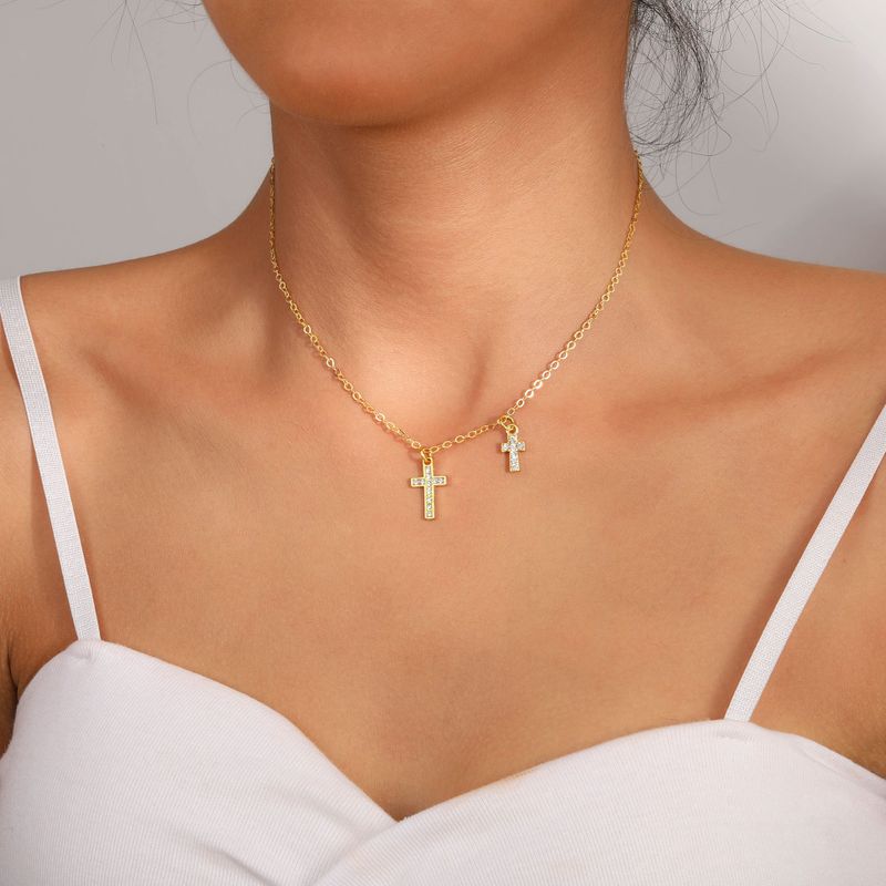 Simple Style Solid Color Alloy Inlay Rhinestones Women's Pendant Necklace