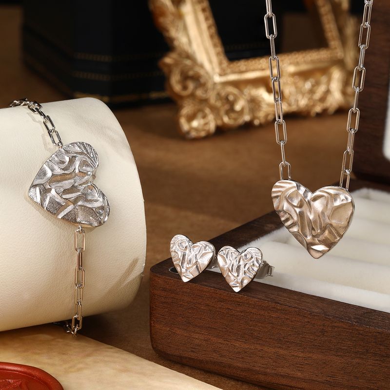 Vintage-stil Einfacher Stil Herzform Sterling Silber Überzug Weißgold Plattiert Frau Armbänder Ohrringe Halskette