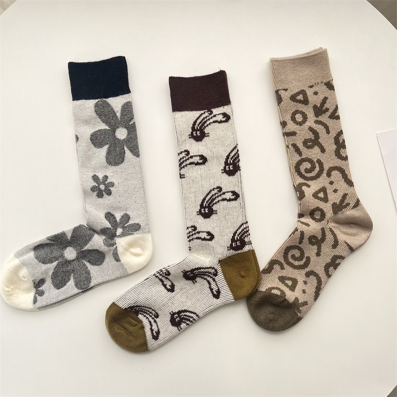 Frau Japanischer Stil Blume Wolle Crew Socken Ein Paar