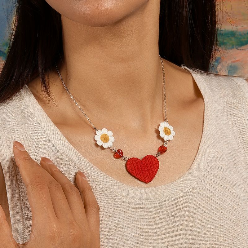 Romantisch Herzform Blume Stricken Zinklegierung Valentinstag Frau Halskette Mit Anhänger