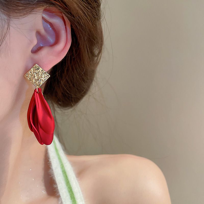 1 Pair Elegant Simple Style Flower Tassel Alloy Drop Earrings