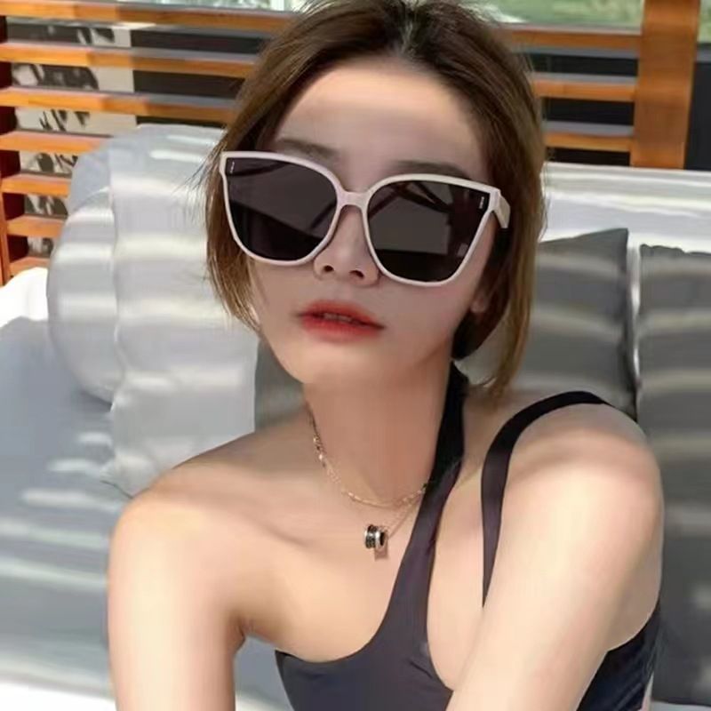 Classic Style Solid Color Pc Square Full Frame Women's Sunglasses
