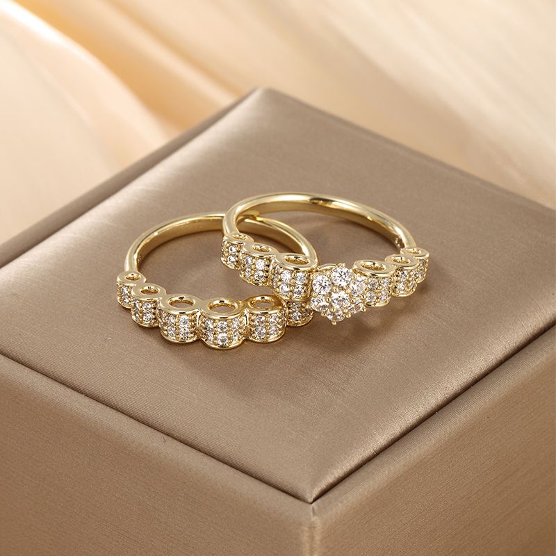 Einfacher Stil Runden Legierung Überzug Inlay Künstlicher Diamant 14 Karat Vergoldet Frau Ringe