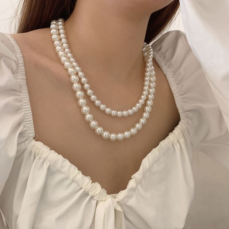 Elegant Simple Style Solid Color Imitation Pearl Beaded Women's Necklace