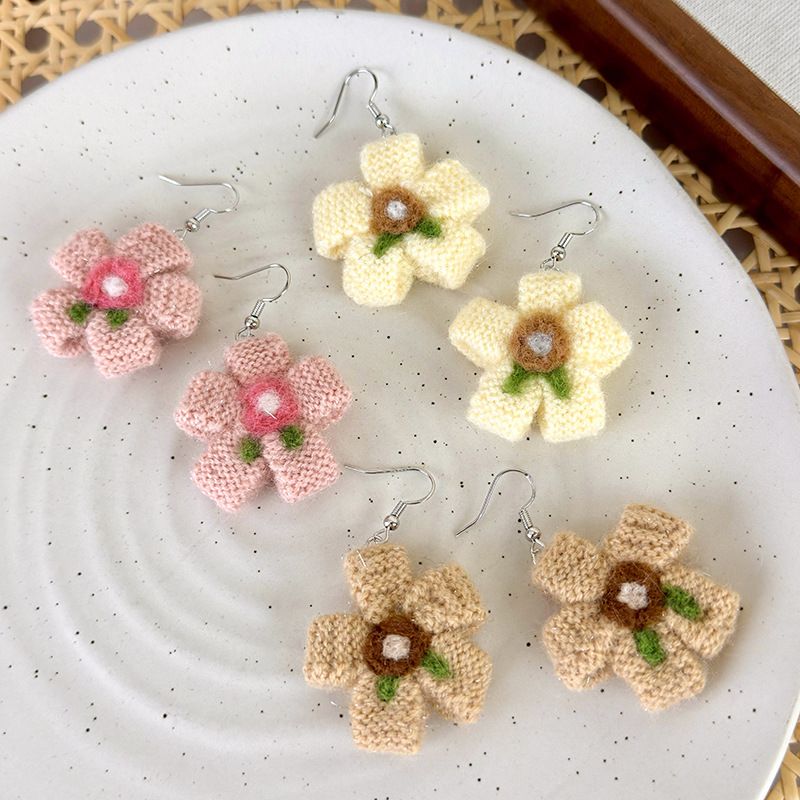 1 Pair Elegant Princess Cute Flower Yarn Drop Earrings