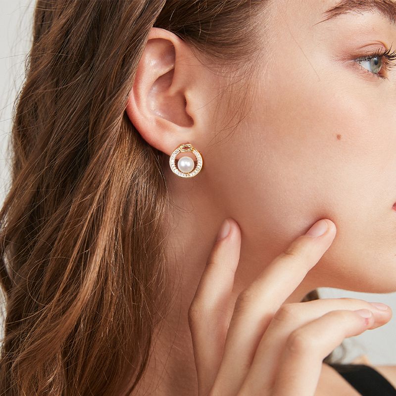 1 Pair Elegant Simple Style Geometric Freshwater Pearl Copper Ear Studs