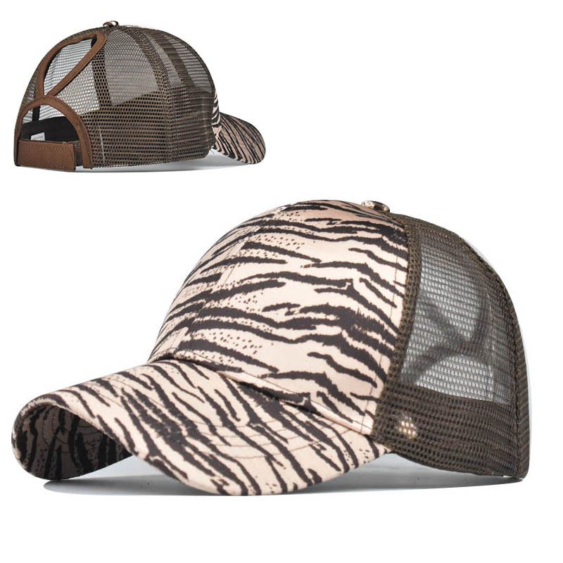 Women's Simple Style Leopard Curved Eaves Baseball Cap