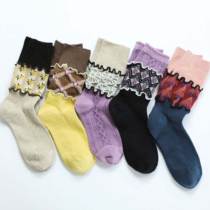 Femmes Pastorale Style Simple Petites Fleurs Coton Crew Socks Une Paire