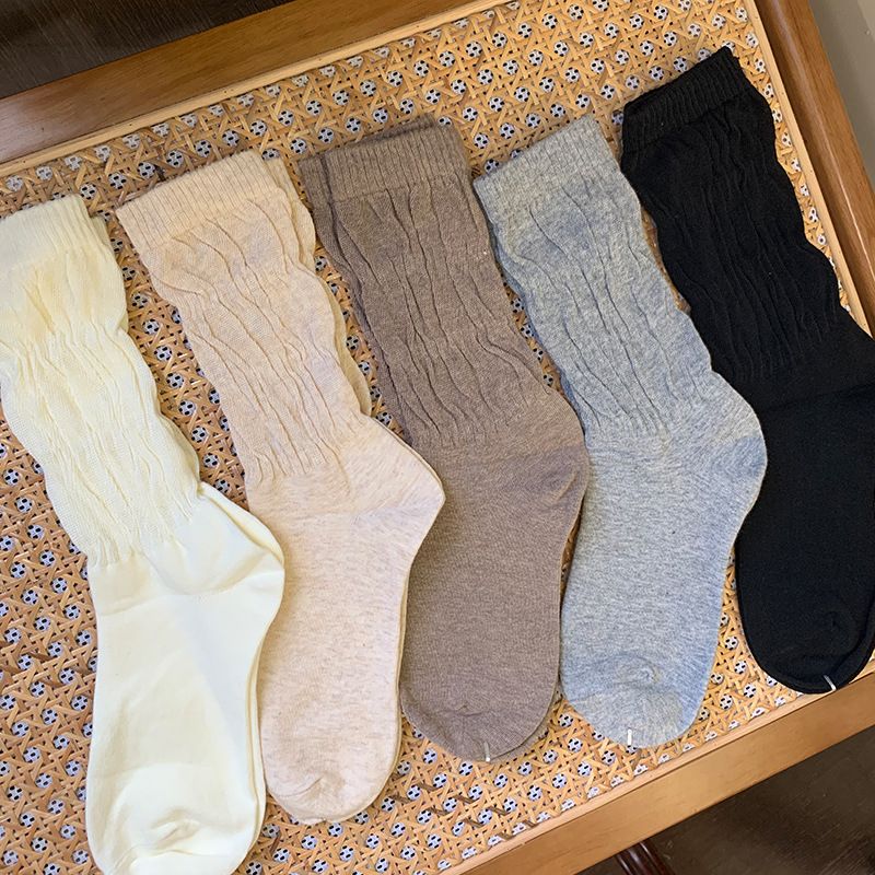 Women's Elegant Basic Solid Color Cotton Crew Socks A Pair