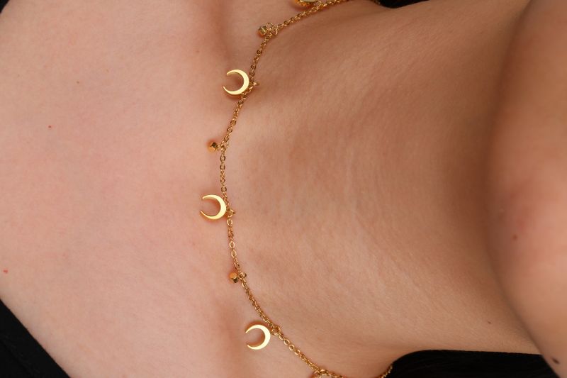 Simple Crescent Moon Geometric Stacking Titanium Steel Clavicle Chain
