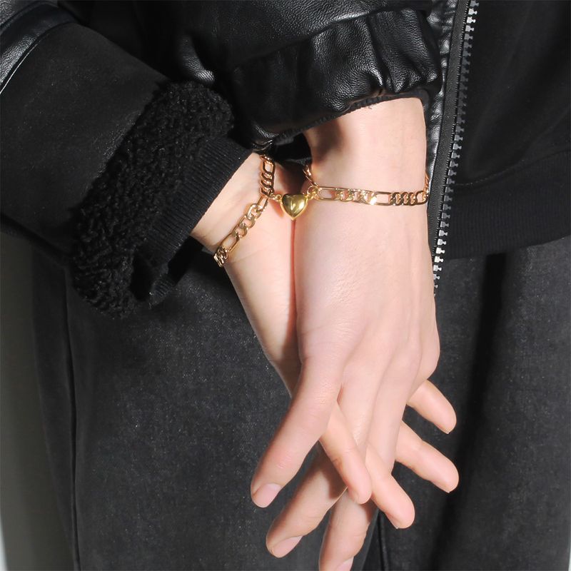 Romantique Style Simple Forme De Cœur Le Fer Placage Coupler Bracelets