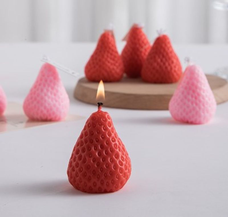 Pastoral Strawberry Wax Candle