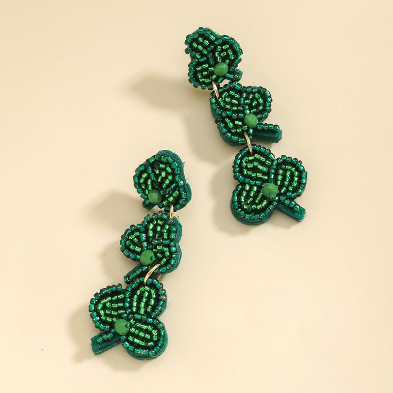 1 Paar Süß Handgemacht Einfacher Stil Kleeblatt Brief Perlen Handgemacht Flechten Saatperle Tropfenohrringe