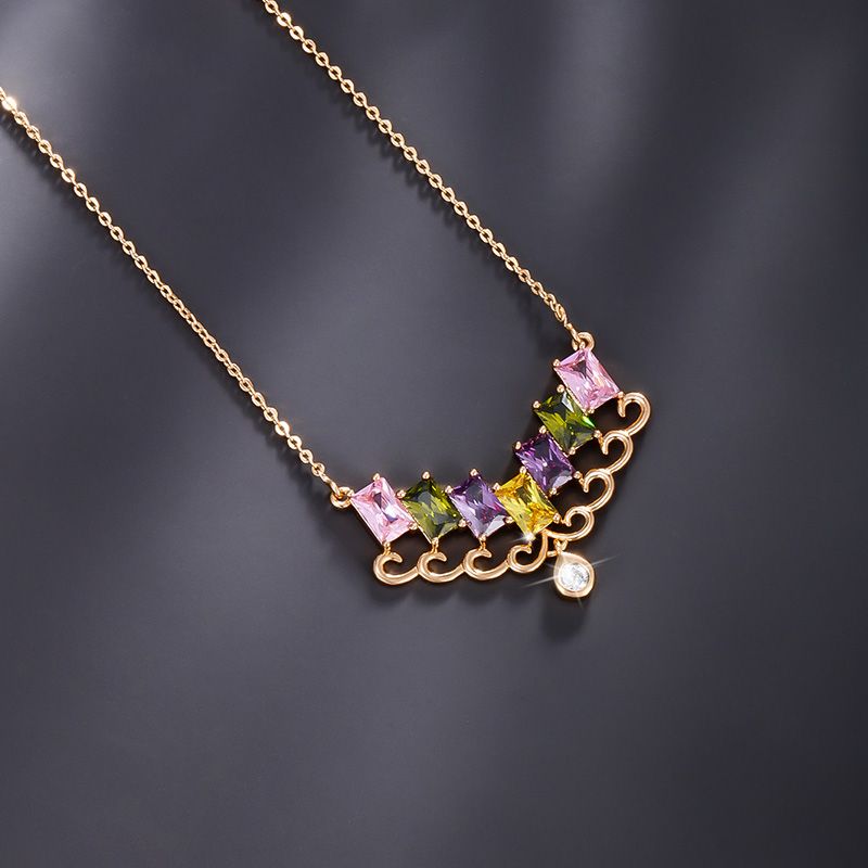 Xuping Sweet Shiny Geometric Copper Alloy Plating Artificial Gemstones 18k Gold Plated Women's Pendant Necklace