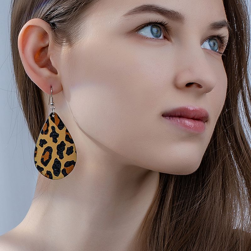 1 Pair Retro Classic Style Commute Geometric Water Droplets Leopard Wood Drop Earrings