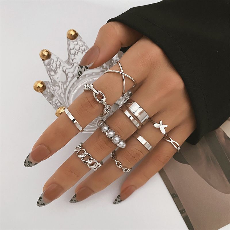 Elegant Simple Style Geometric Alloy Hollow Out Pearl Silver Plated Women's Rings
