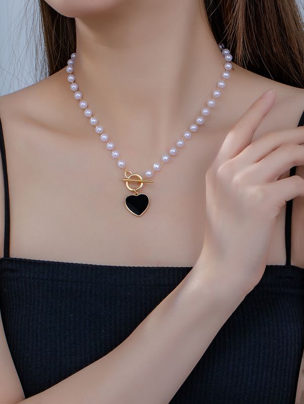 Ig Style Elegant Heart Shape Imitation Pearl Toggle Beaded Women's Pendant Necklace