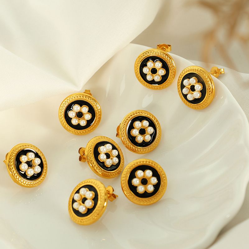 1 Pair Elegant Vintage Style Simple Style Round Plating Inlay Titanium Steel Artificial Pearls 18k Gold Plated Ear Studs