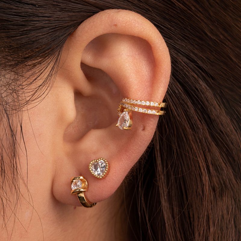 1 Pièce Boucles D'Oreilles Cartilage Style Simple Style Classique Rond Les Gouttelettes D'Eau Forme De Cœur Acier Inoxydable 316 Le Cuivre Incruster Zircon