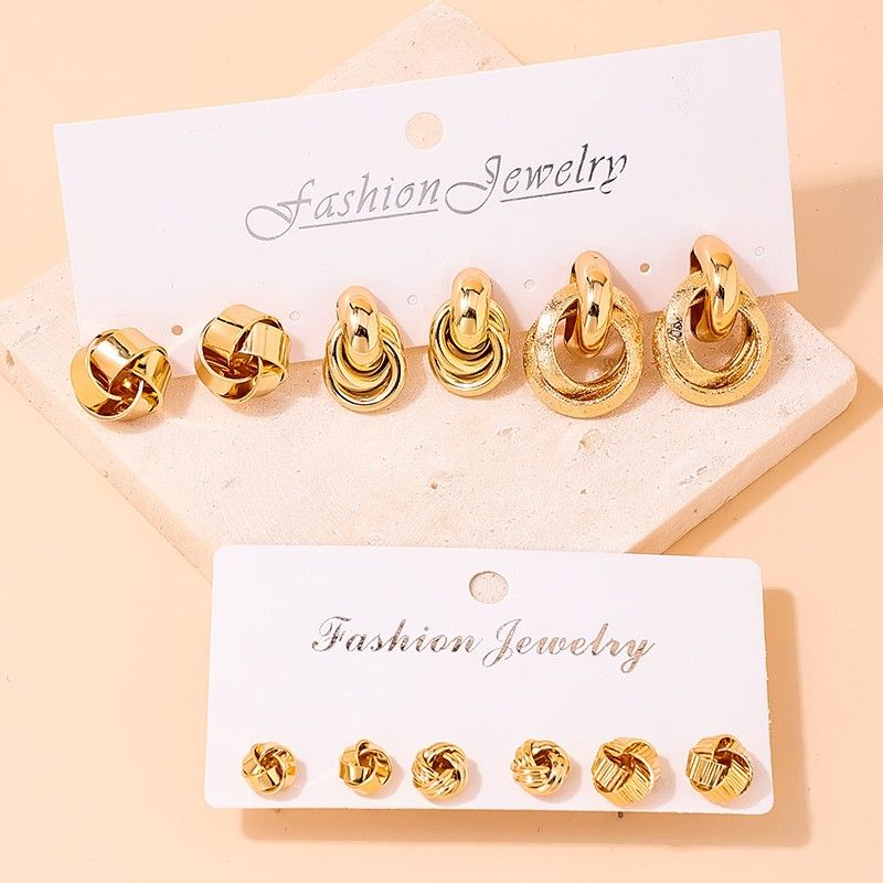 Wholesale Jewelry Simple Style Classic Style Round Flower Alloy Gold Plated Plating Ear Studs