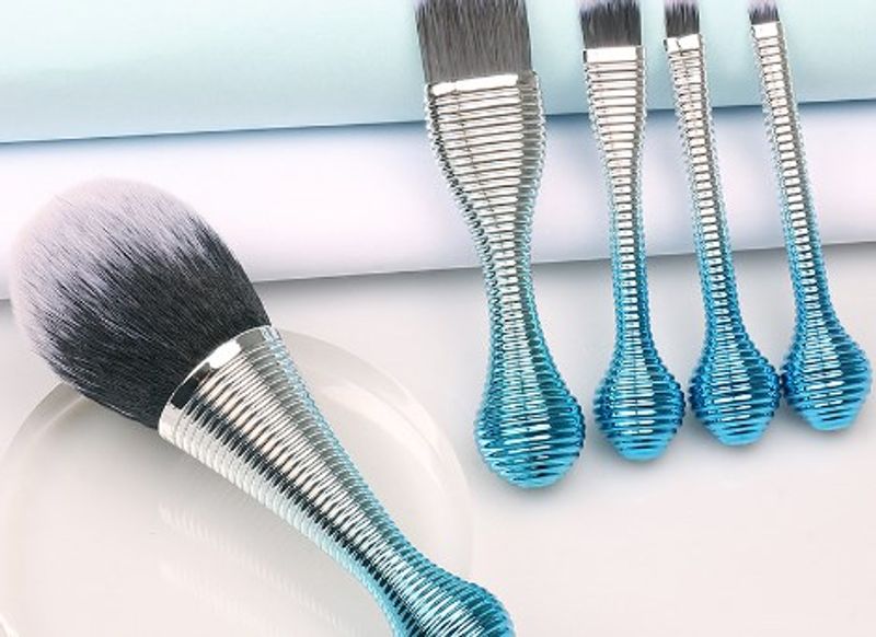 Simple Style Artificial Fiber Plastic Handgrip Makeup Brushes 1 Piece